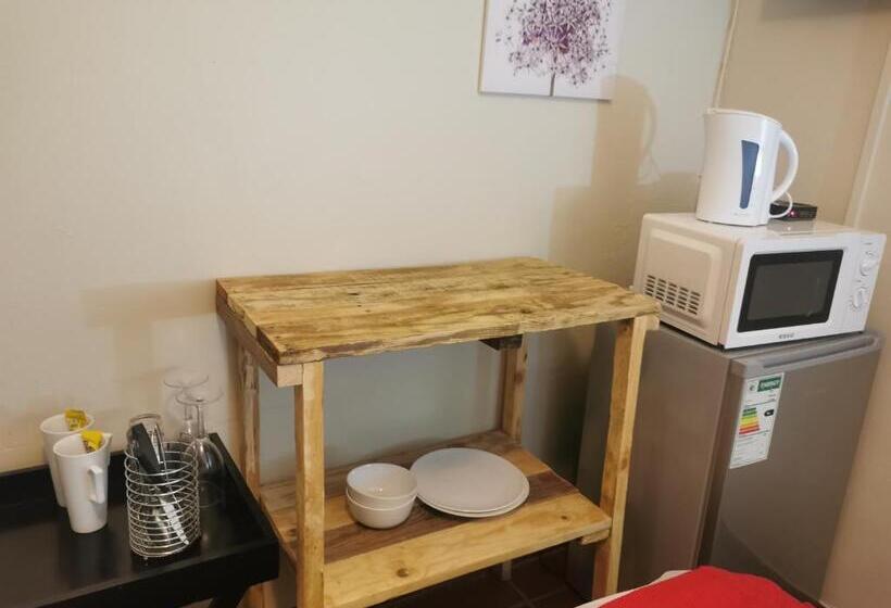 Quarto Estandar Banheiro Compartilhado, Dawati La Jua