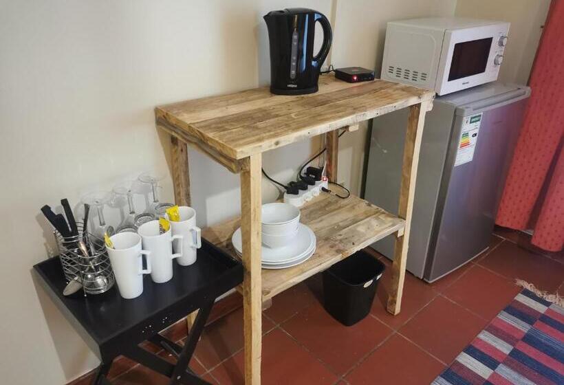 Quarto Familiar Banheiro Compartilhado, Dawati La Jua