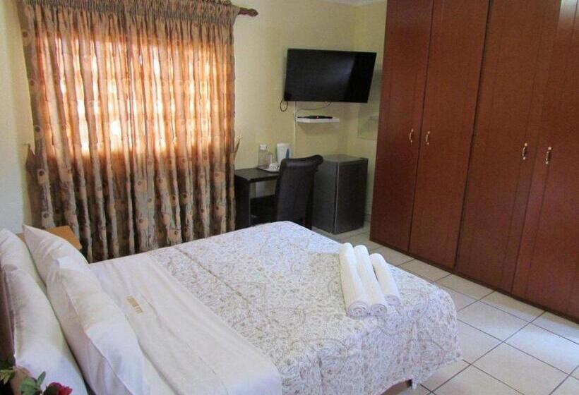 اتاق استاندارد, Lalamnandzi2