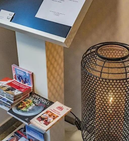 اتاق لوکس با تخت بزرگ, St Casimir Apartments