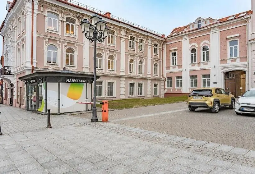 اتاق لوکس با تخت بزرگ, St Casimir Apartments