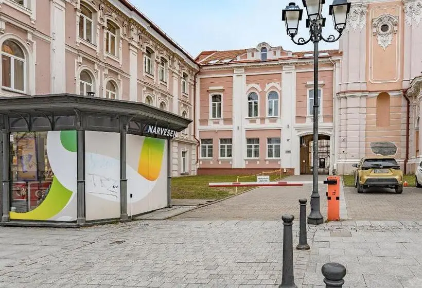 اتاق لوکس با تخت بزرگ, St Casimir Apartments