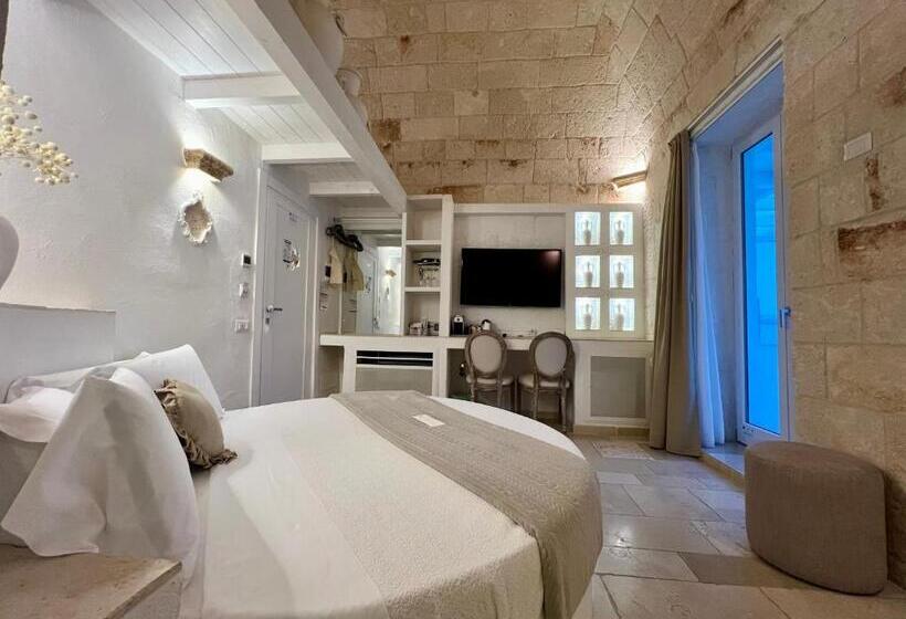 Номер Стандарт с Террасой, Vittorio Emanuele Charming Suites