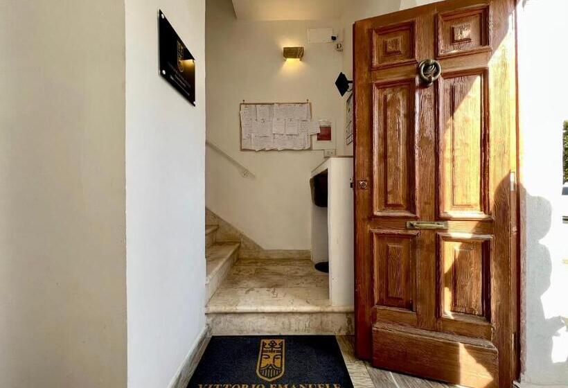 Номер Deluxe, Vittorio Emanuele Charming Suites