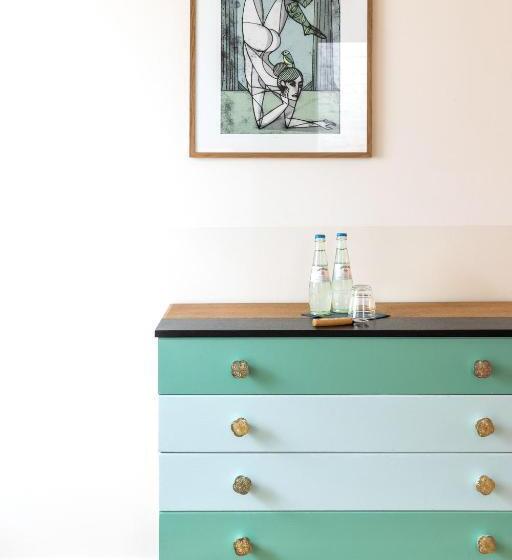 חדר דלוקס לשלושה, Het Verblijf