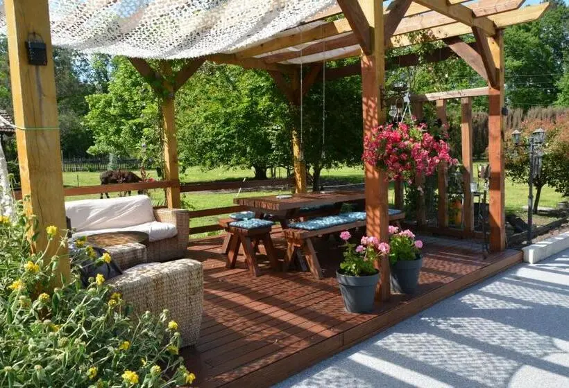 Standard Tent, La Grande Jaougue