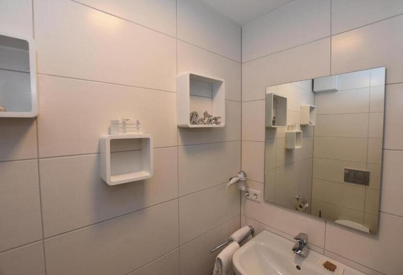 Suite Junior, Boardinghouse Henschelstraße