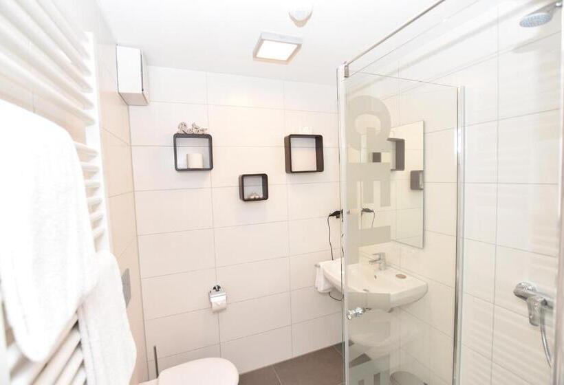 Suite Junior, Boardinghouse Henschelstraße