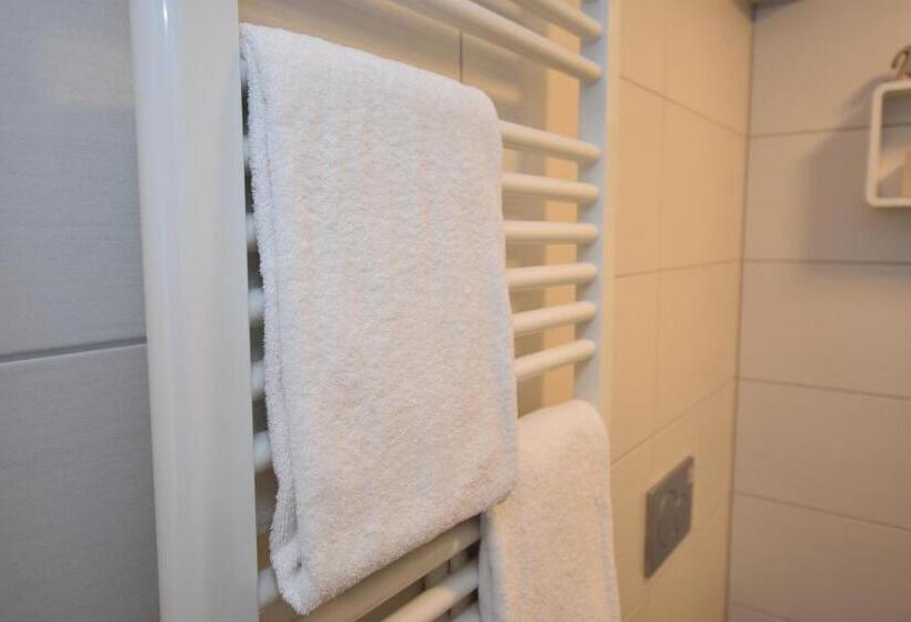 Appartamento Attico 1 Camera da letto, Boardinghouse Henschelstraße