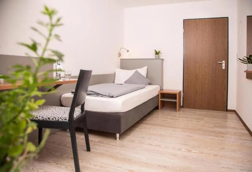 Habitación Estàndard Individual, Russweiher