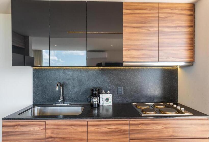 1 Bedroom Penthouse Apartment, Kaab South Beach By The Spot Rentals