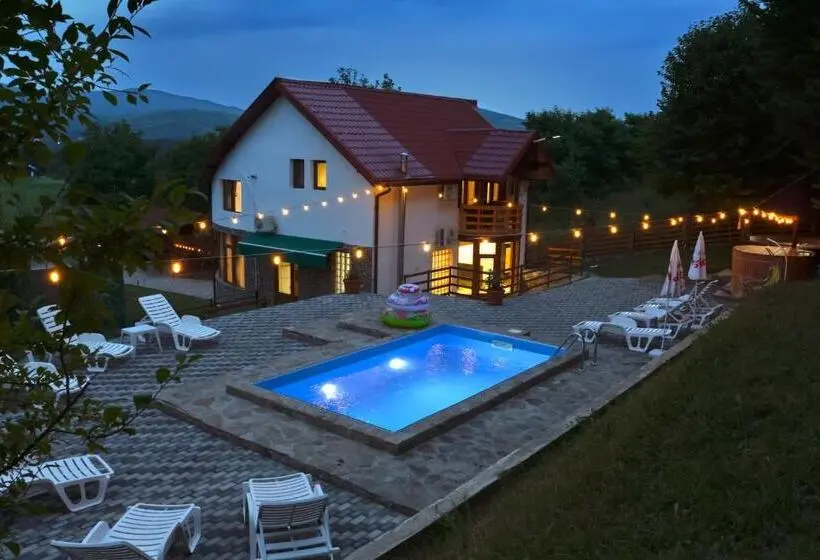 スリーベッドルーム　ヴィラ, Casa Nikolia