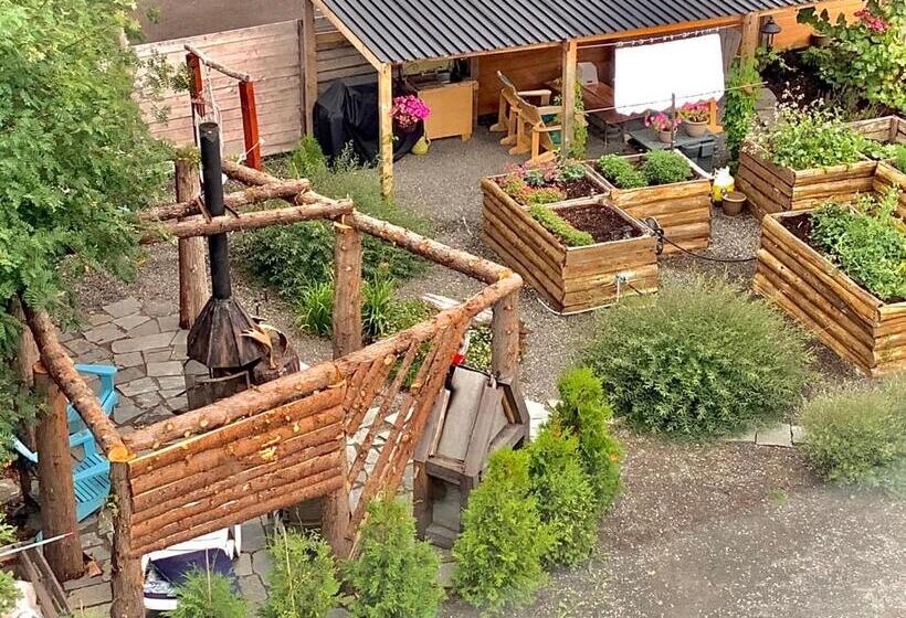 Номер Стандарт, Le Vieux Poulailler édifice Patrimonial New Richmond Gaspesie