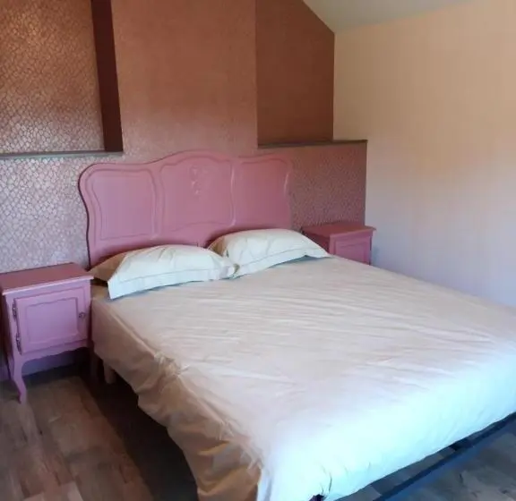 スイート(家族用), ô Mont Des Rnauds