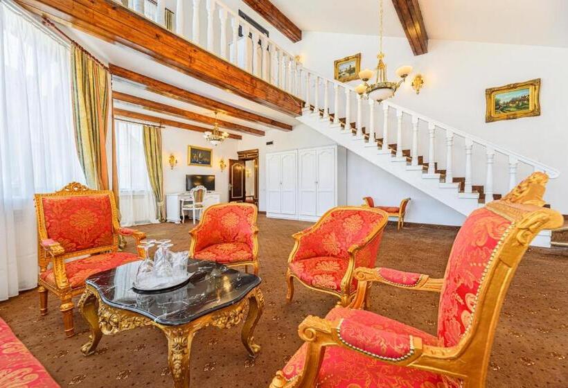 جناح ديلوكس, Vila Miorita