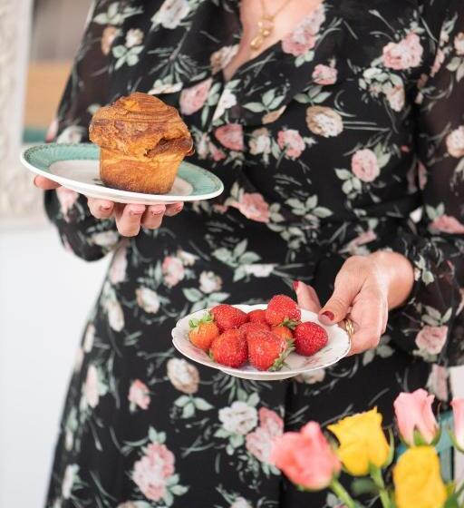 غرفة قياسية ثلاثية, Maison Léontine