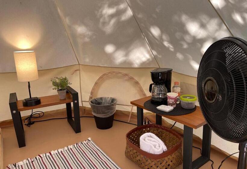 Standard Tent, Bayou