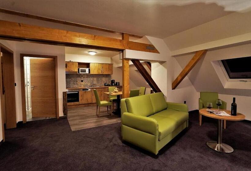 庭の見える１ベッドルームアパートメント, Kelterhotel Fröscher