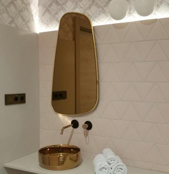 غرفة قياسية سرير كينج لذوى الإحتياجات الخاصة, Murallas De Jayrán Hotel Boutique