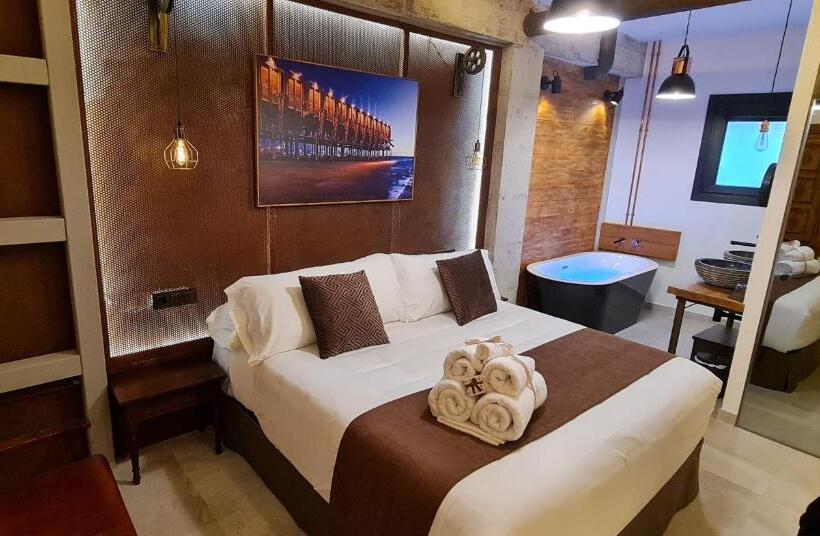 غرفة قياسية مزوَّدة بجاكوزي, Murallas De Jayrán Hotel Boutique