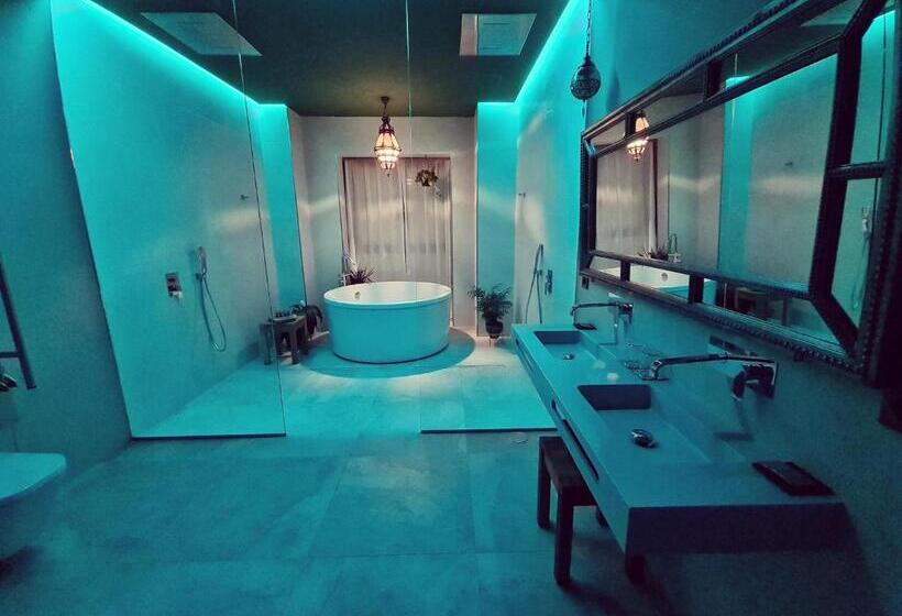 جناح جونيور ديلوكس, Murallas De Jayrán Hotel Boutique