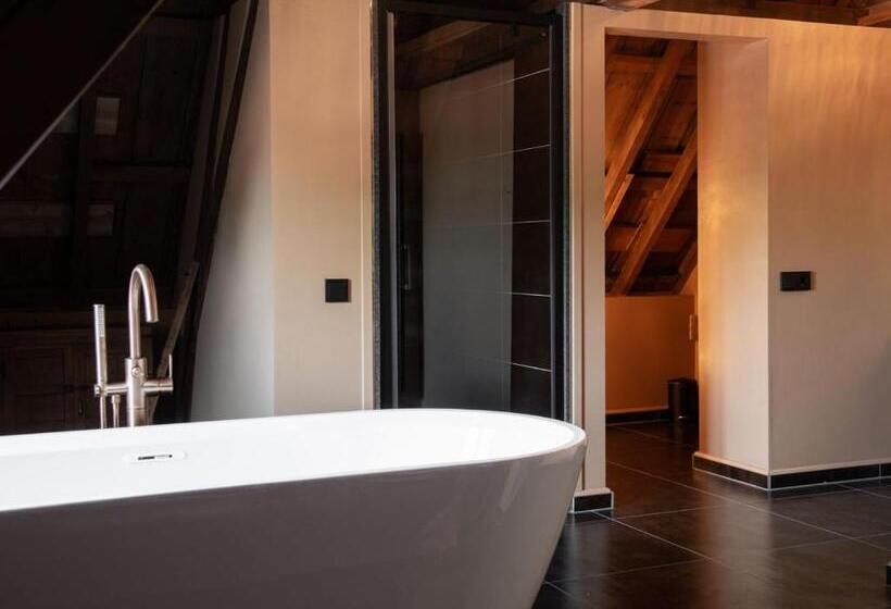 スーペリアースイート, B&b Slapen Bij Dkw