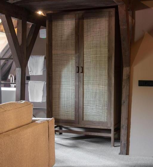 スーペリアースイート, B&b Slapen Bij Dkw