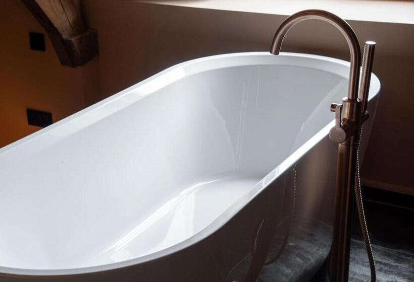 スーペリアースイート, B&b Slapen Bij Dkw