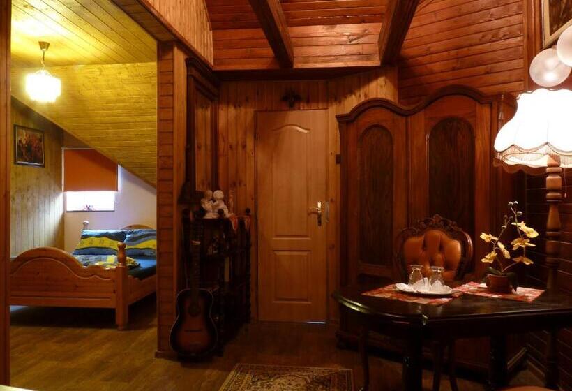 חדר סטנדרט לשלושה, Penzion Obora