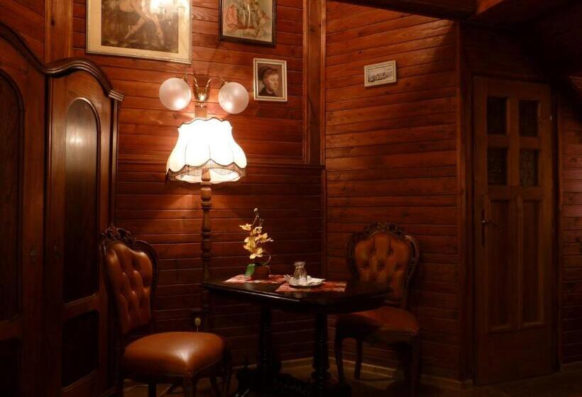 חדר סטנדרט לשלושה, Penzion Obora