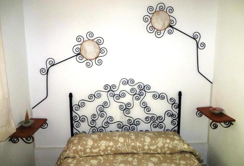 غرفة قياسية, Casa Proyecto Pepe Bravo   Arte De Manos Y Corazón