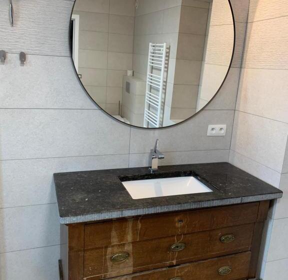 اتاق استاندارد با چشمانداز استخر, Durbuy House Le Noyer