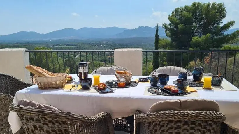Suite, Corniche Du Paradis
