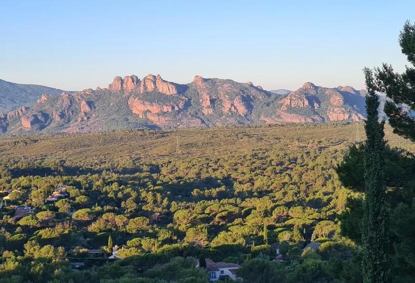 סוויטה, Corniche Du Paradis