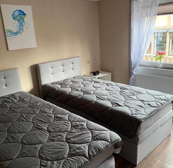 スタンダードルーム, Holsteinisches Häuschen