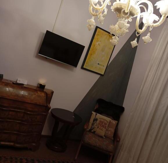 חדר סטנדרט חדר אמבטיה משותף, 49 Le Contesse Ide