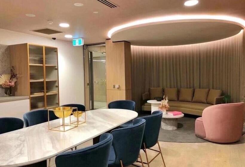 带1个卧室的高级公寓, Skygarden Luxury Condo