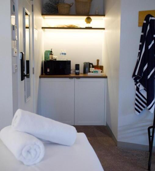 جناح سرير كينج, Bay Of Fires Apartments