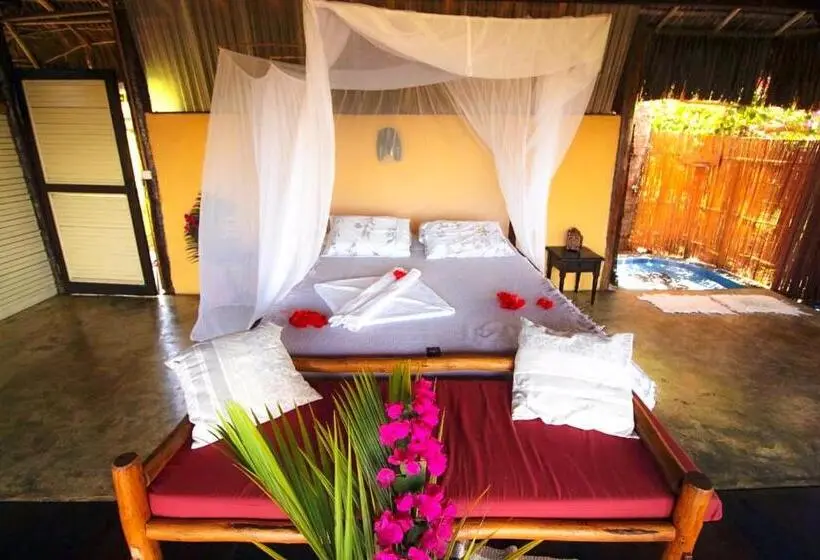 デラックスバンガロー, Art Jungle Eco Lodge