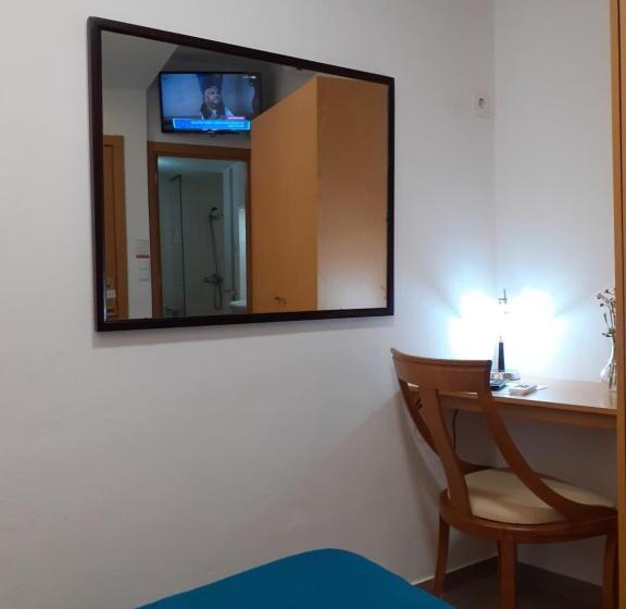 スタンダードシングルルーム, Largo Da Fonte