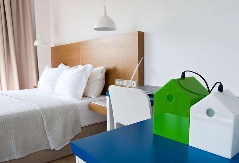Quarto Economy, A For Athens