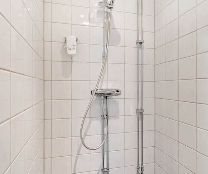 スタンダードシングルルーム, Brunnby