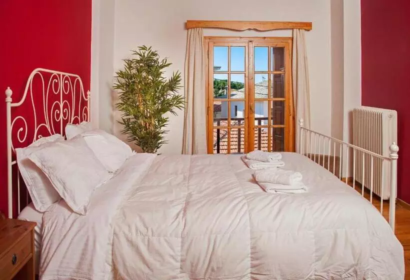 Classic room with balcony, Erofili Hotel And Suites