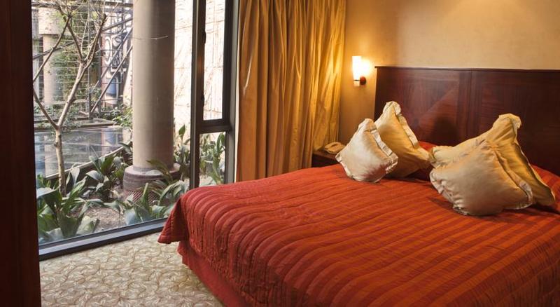 带大床的标准工作室, Fairfield Inn & Suites Tucson North/oro Valley