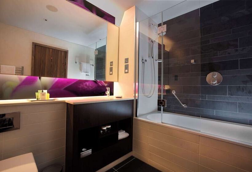 标准间, Hilton London Heathrow Airport Terminal 5