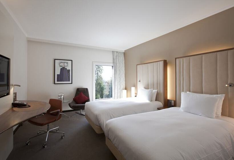 스탠다드 룸, Hilton London Heathrow Airport Terminal 5