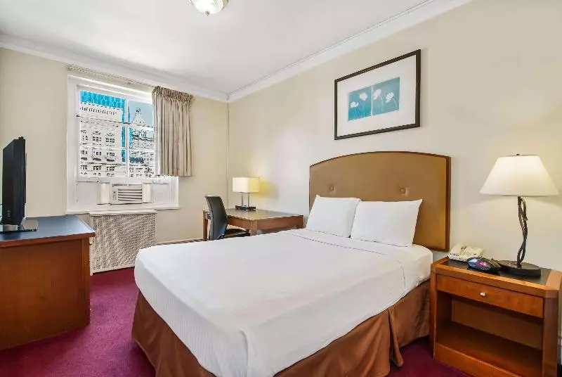 キングサイズベッドのエクゼクティブルーム, Hilton London Heathrow Airport Terminal 5