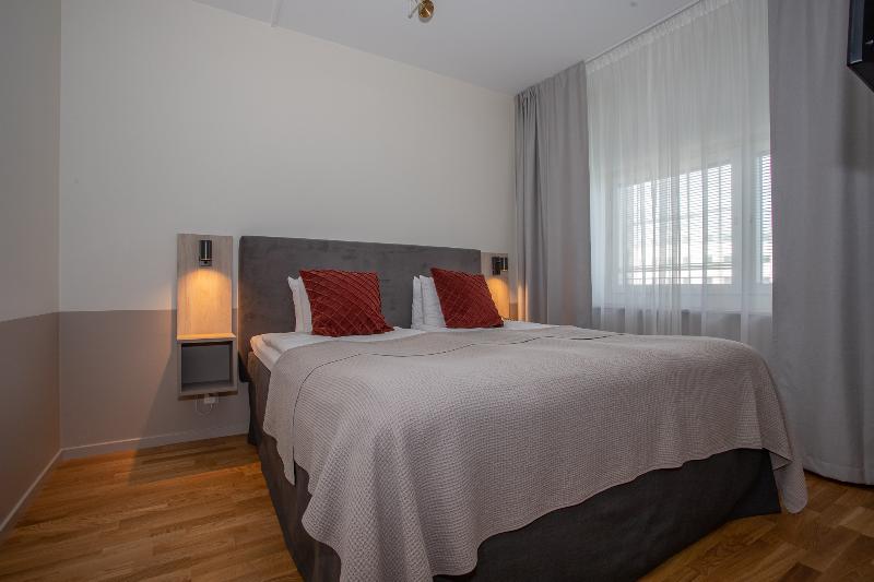 スイート, Solna Park &