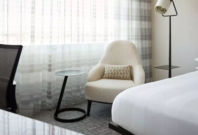２ダブルベッドのスタンダードルーム, Marriott Montreal Airport In Terminal