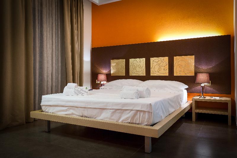 اتاق استاندارد سه نفره, Modica Palace